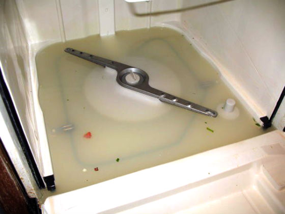 Посудомоечная машина не сливает воду | Вызов стирального мастера на дом в Дзержинском